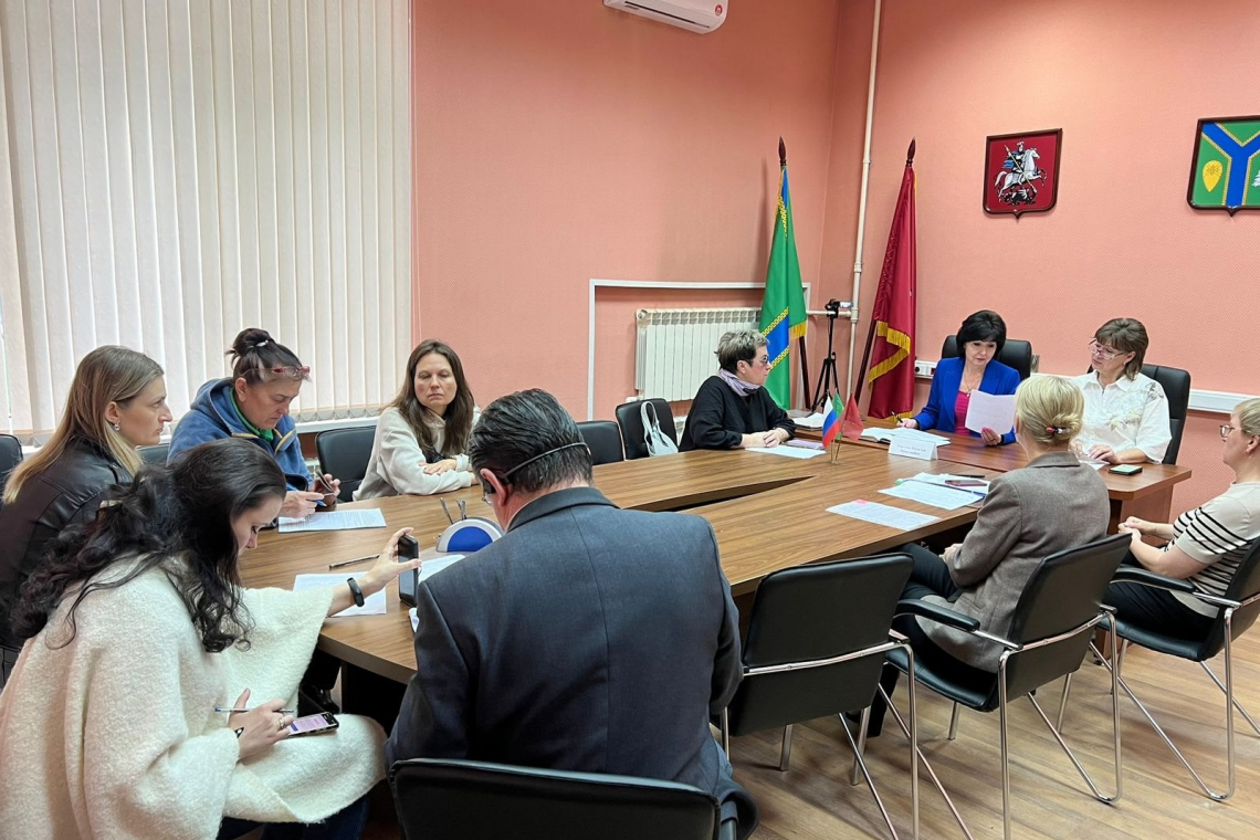 В рамках Единого дня приемов молодежи провели рабочую встречу с жителями района