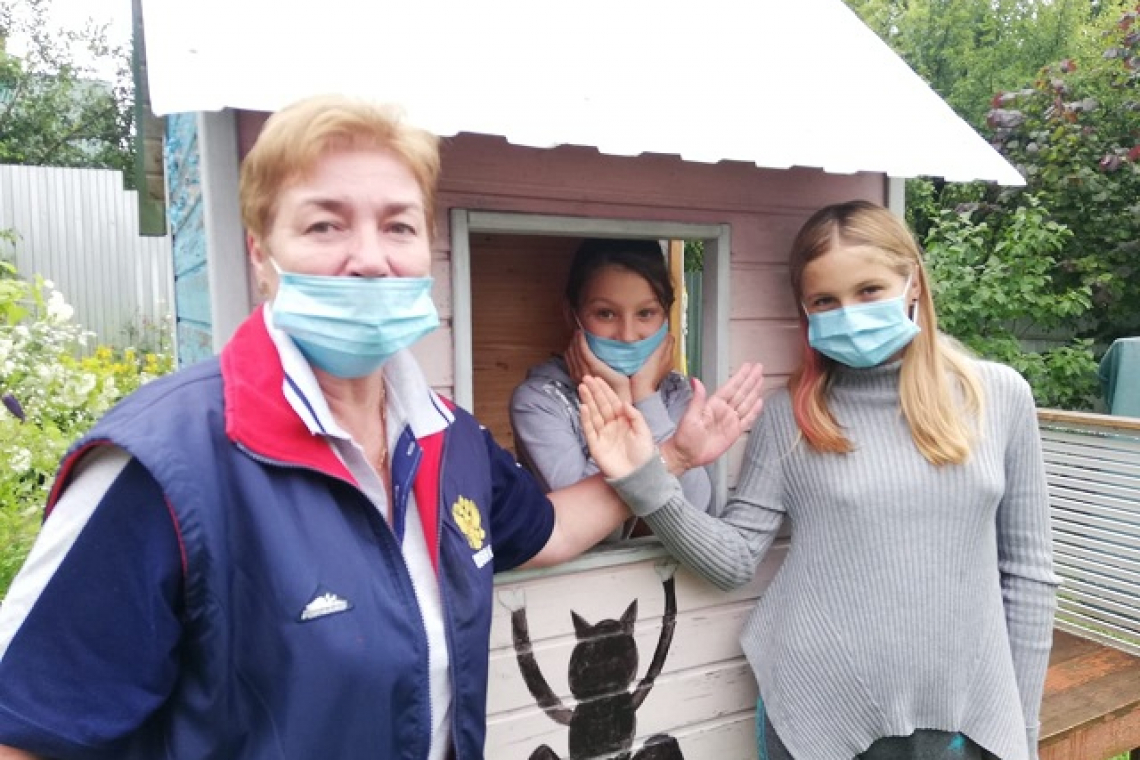 В рамках акции «Каникулы с Общественным советом» представители Общественного совета при УВД по ВАО провели акцию по профилактике выпадения детей из окон
