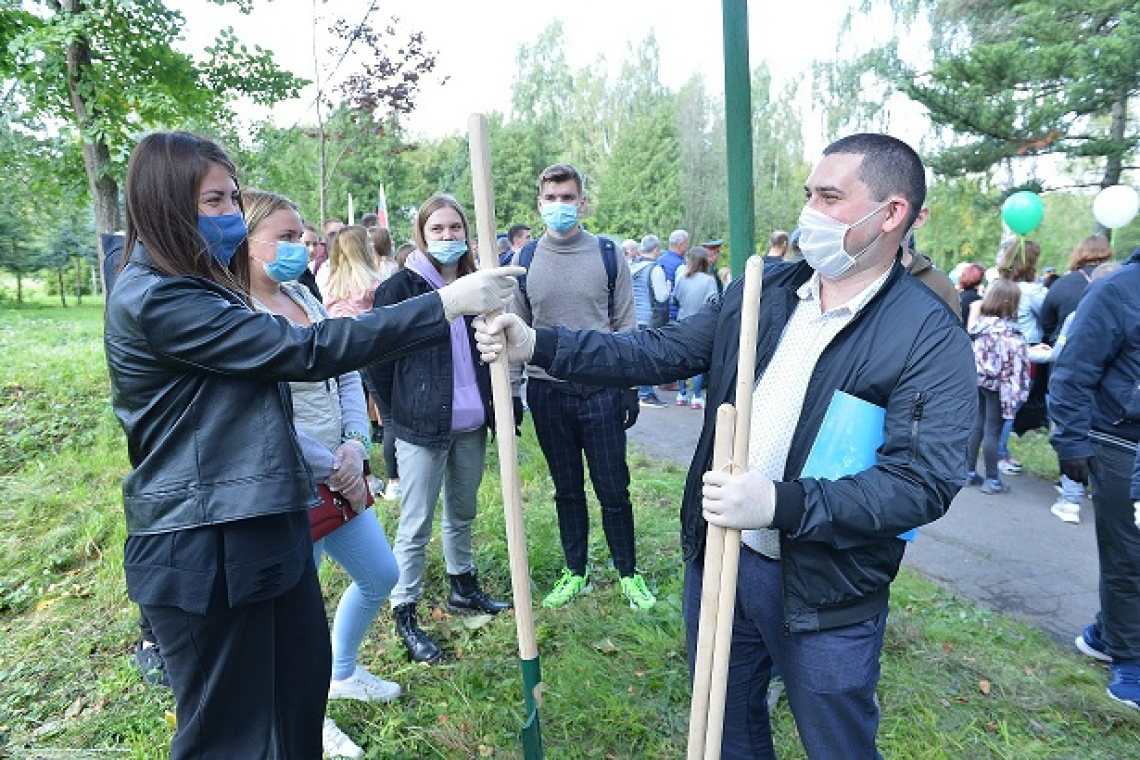 Представитель Общественного совета при УВД по ВАО принял участие в акции «Лес Победы»
